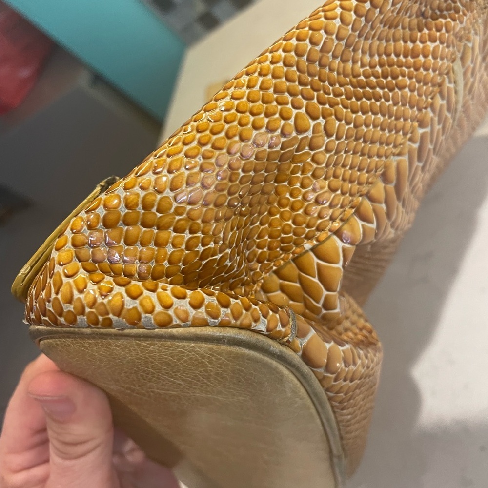 Brighton Sprite Marigold Crossbody in Patent Leather Yellow/Gold Snakeskin EUC - Picture 14 of 16